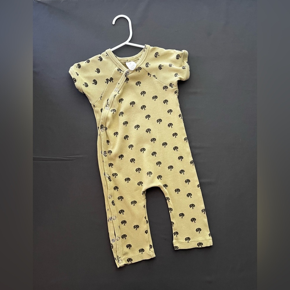Kate Quinn Organic cotton  Baby Coverall size 6-12 Months